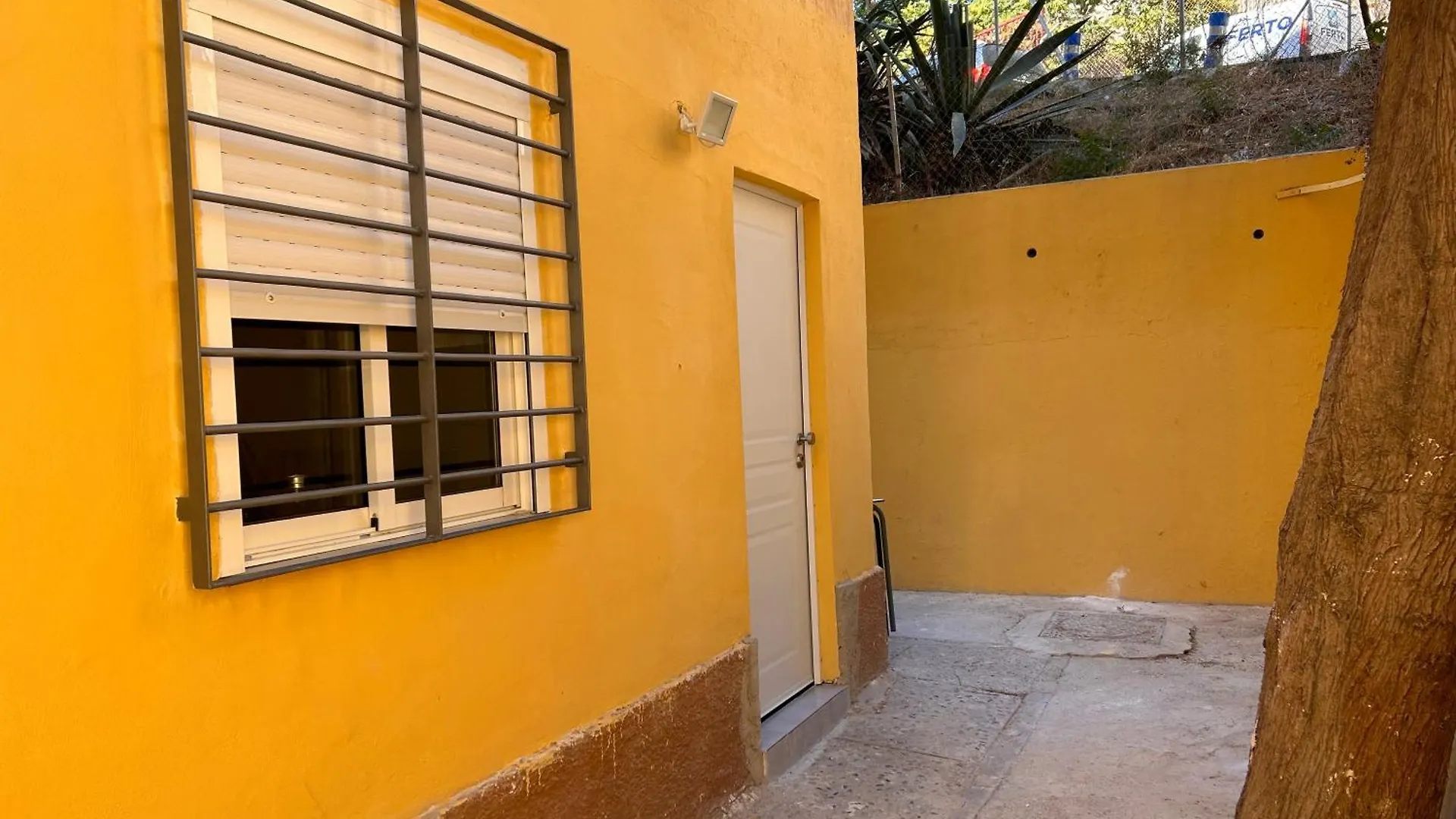 Apartamentos Yiya Malaga Apartment